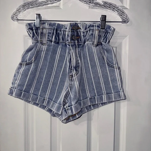 PacSun: Cotton Paper Bag Mom Shorts w/ White Stripes. Size XS - Picture 1 of 4